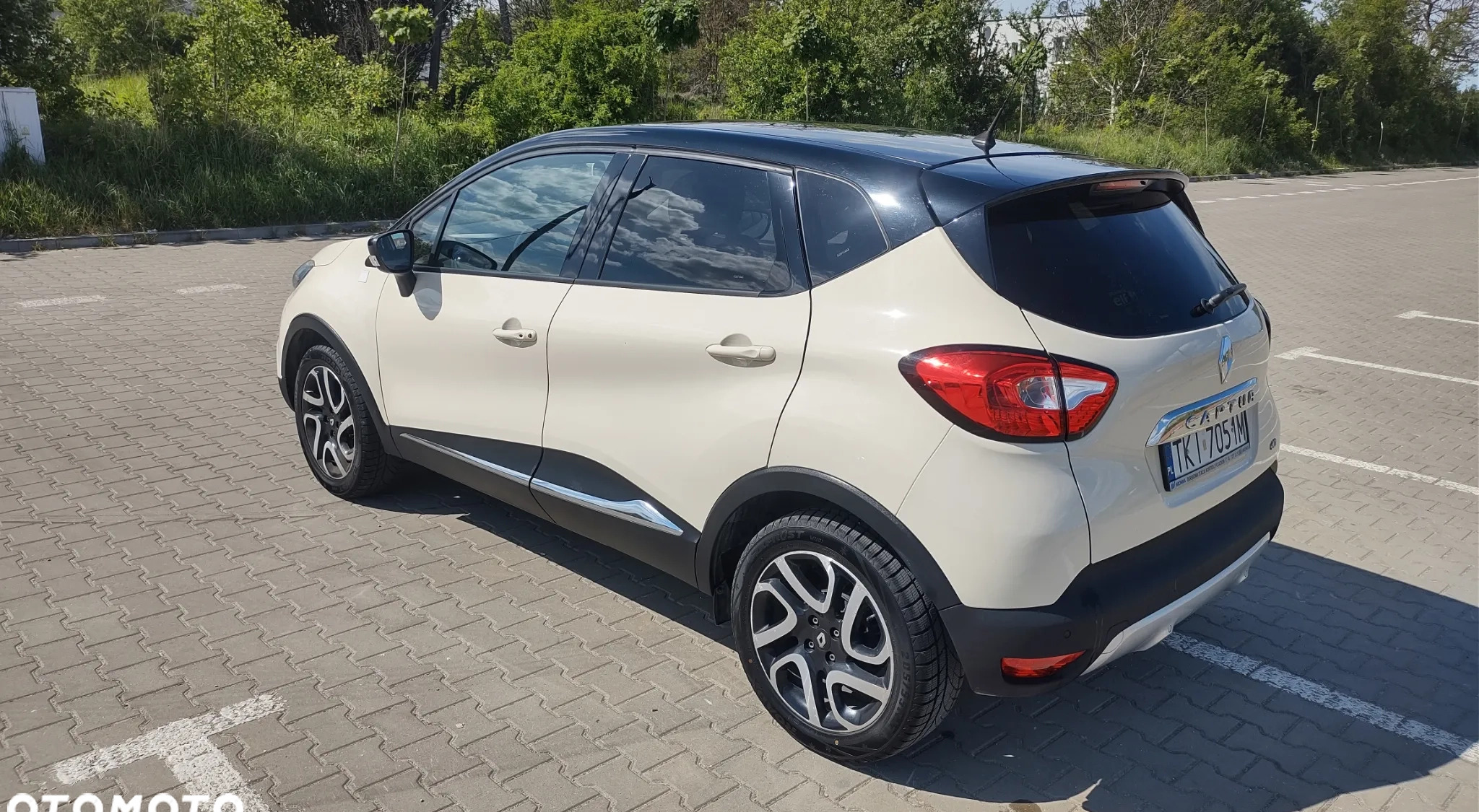 Renault Captur cena 41900 przebieg: 199000, rok produkcji 2015 z Bochnia małe 121